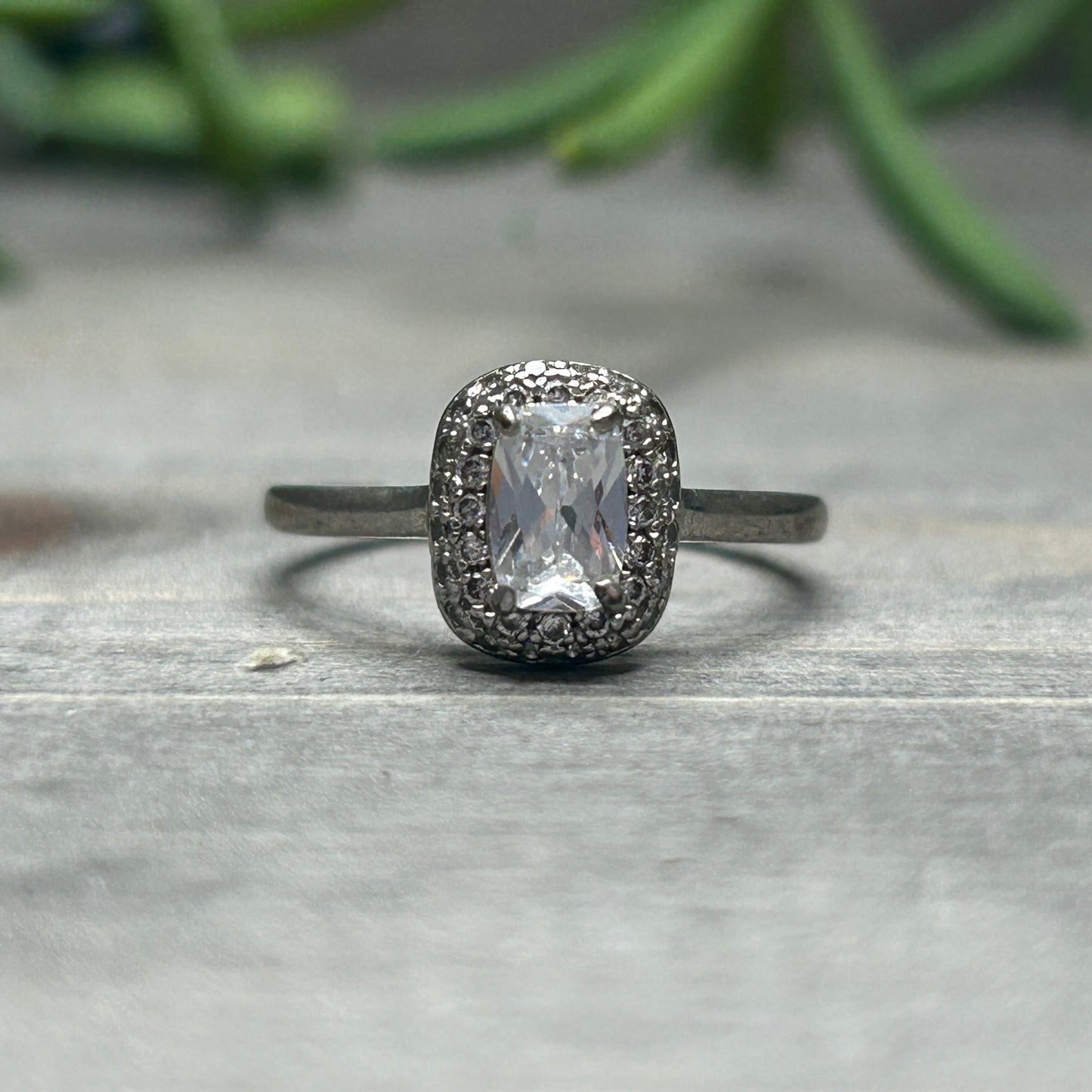 double halo CZ ring (sz 5)
