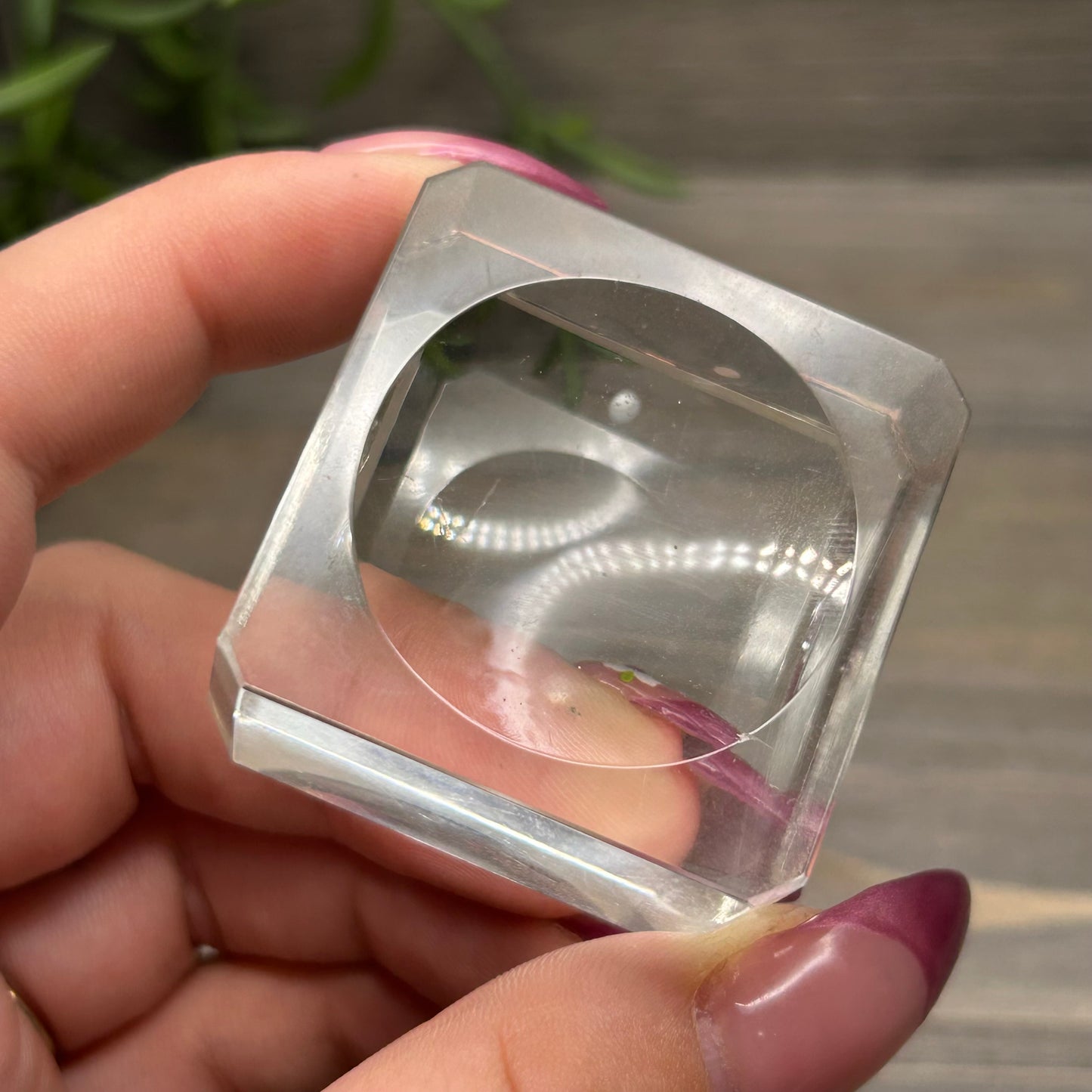 glass sphere stand