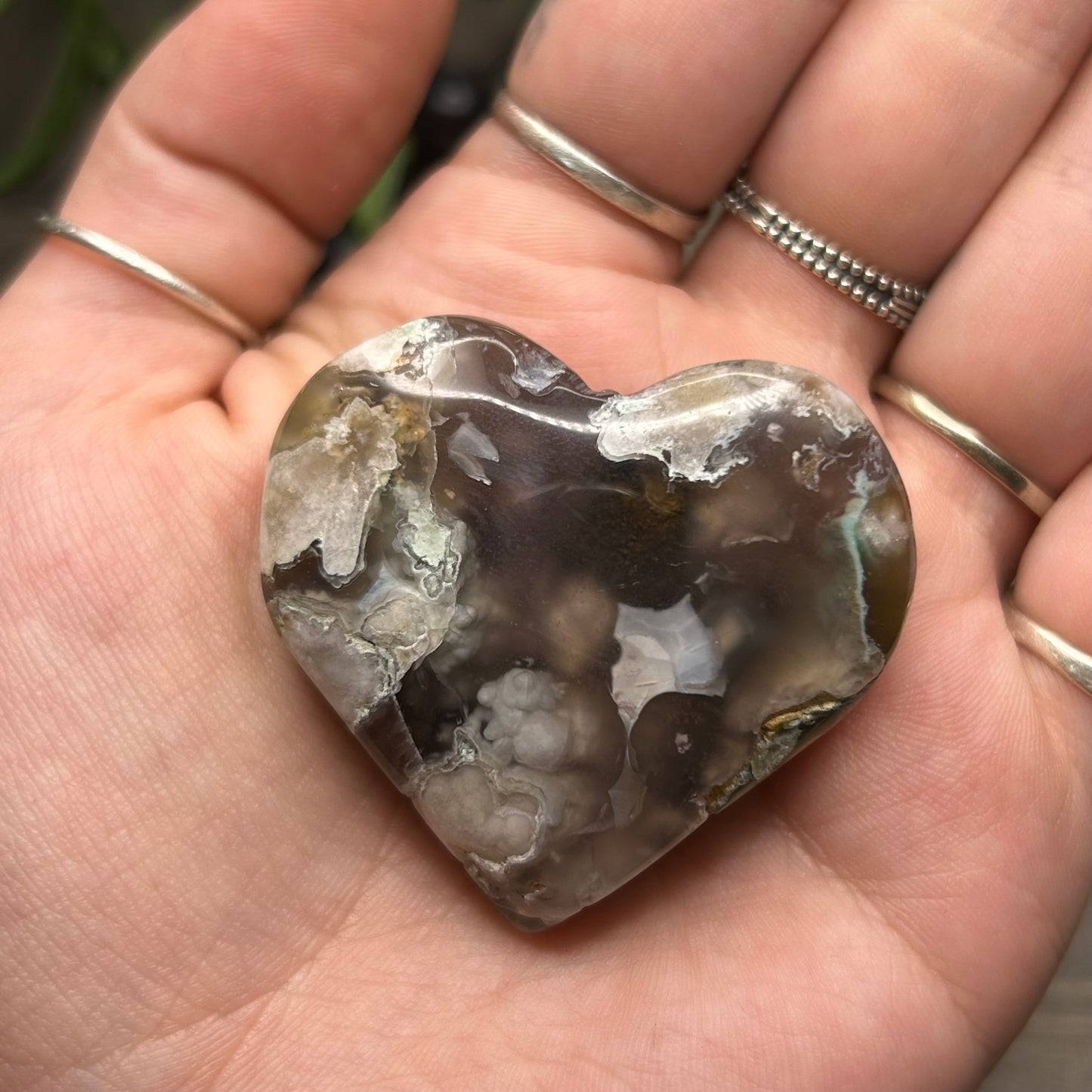 black flower agate heart