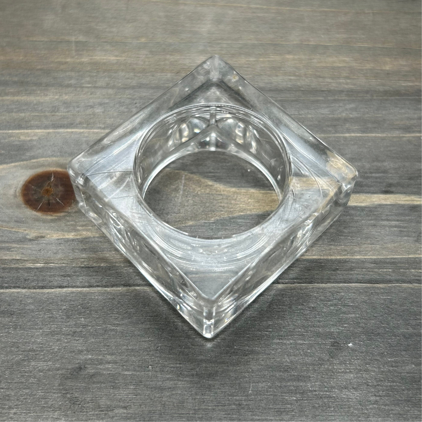 clear sphere stand