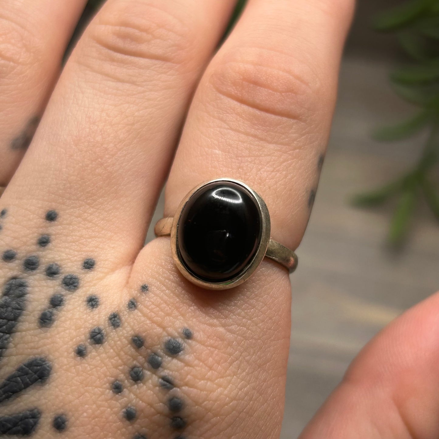 obsidian ring (sz 7)