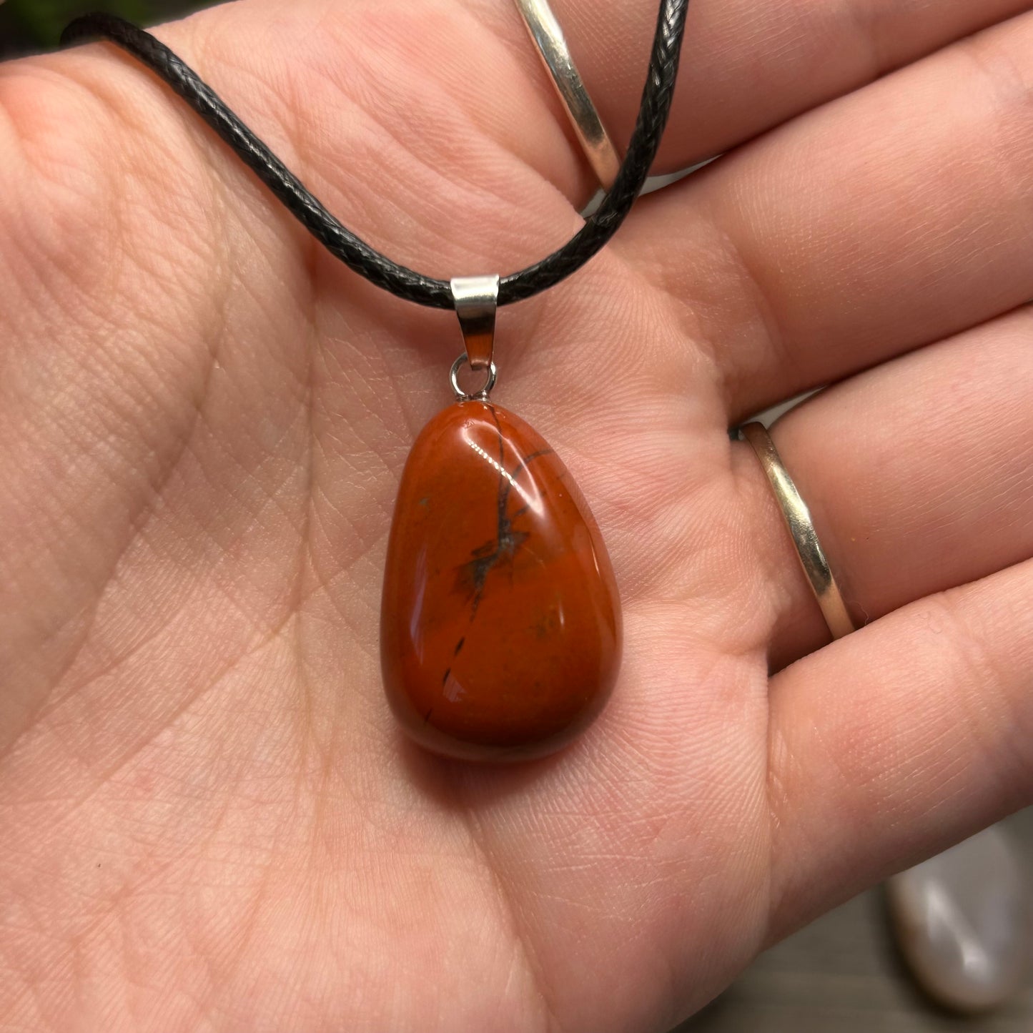 tumble necklace