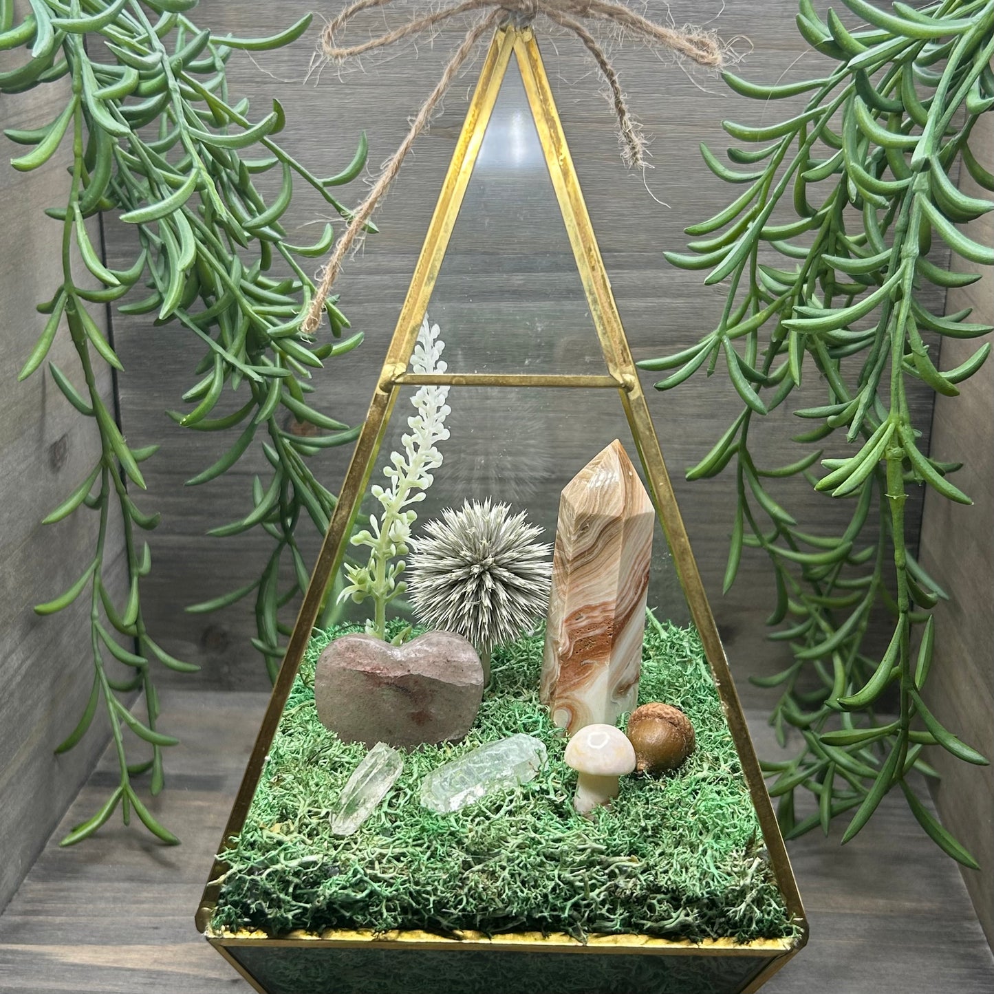 porkstone+strawberry quartz terrarium