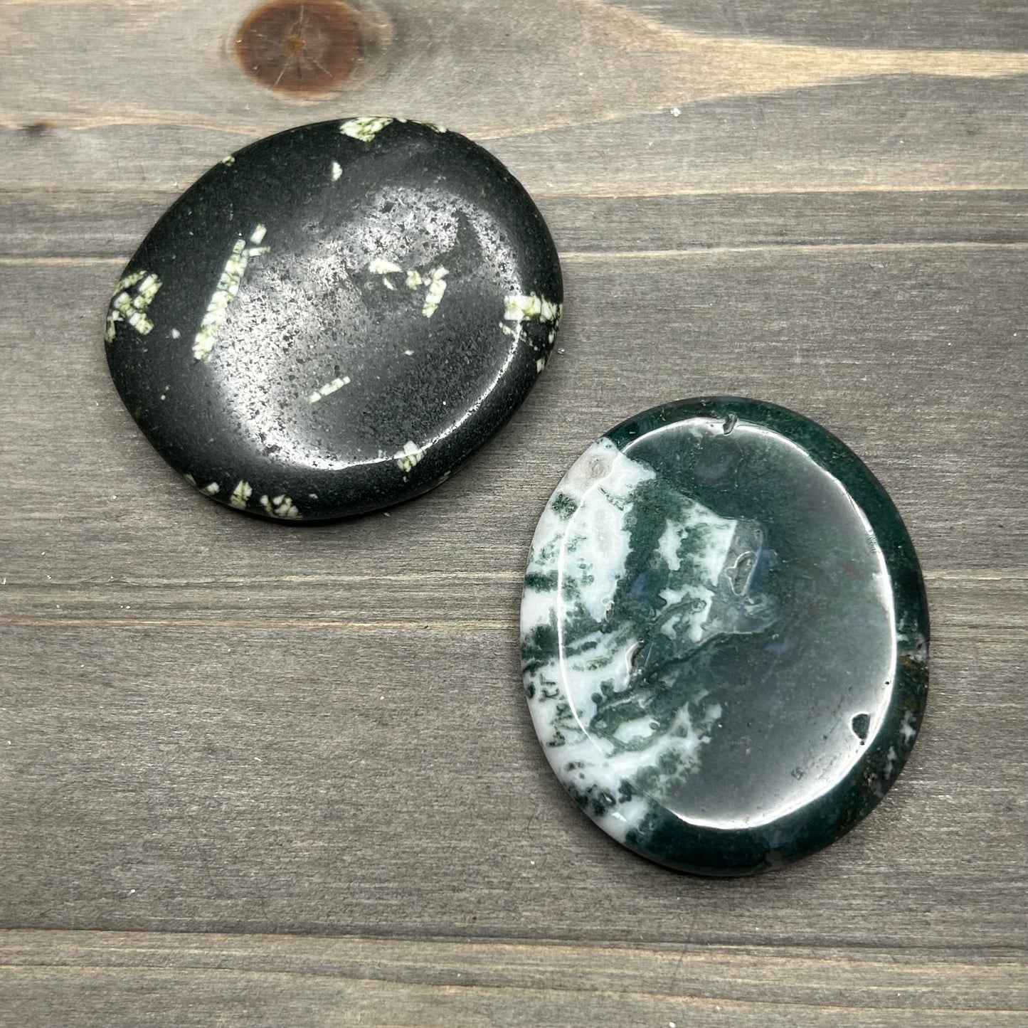 flat palm/worry stone