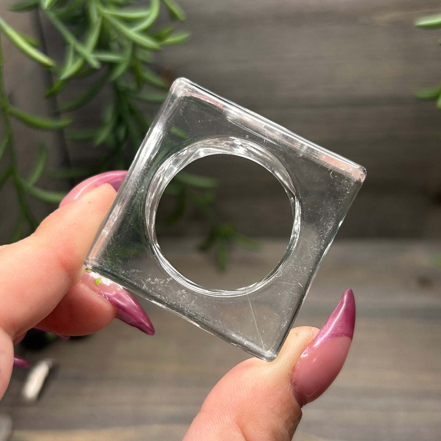 clear sphere stand