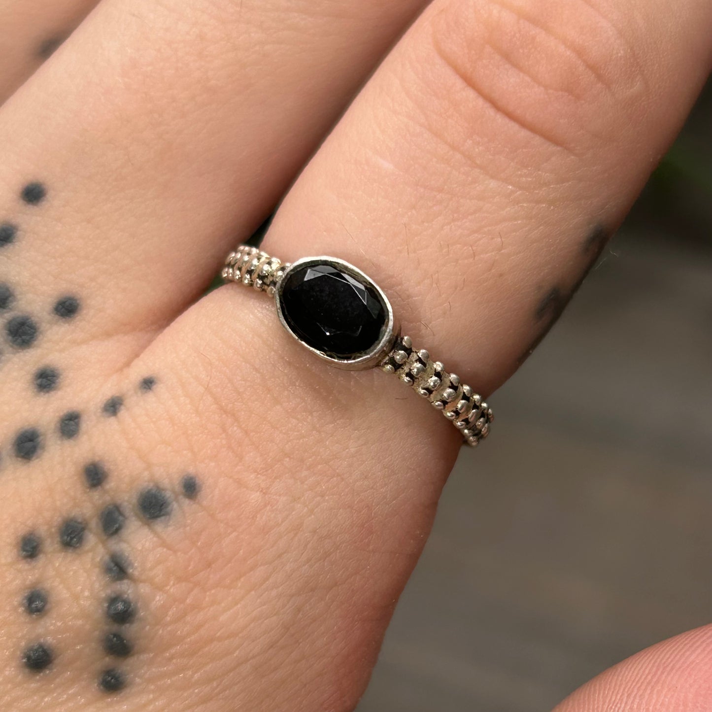 obsidian ring (sz 8)