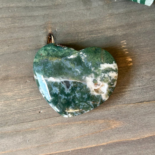 small moss agate heart