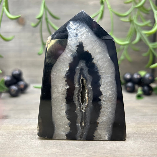 druzy black agate tower