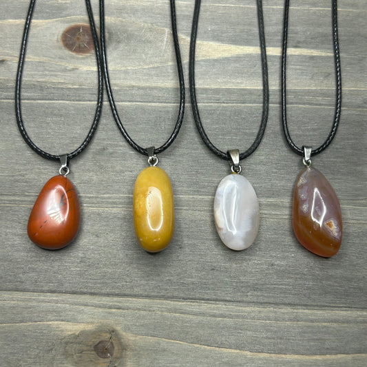 tumble necklace