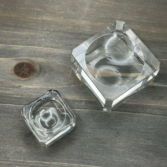 glass sphere stand