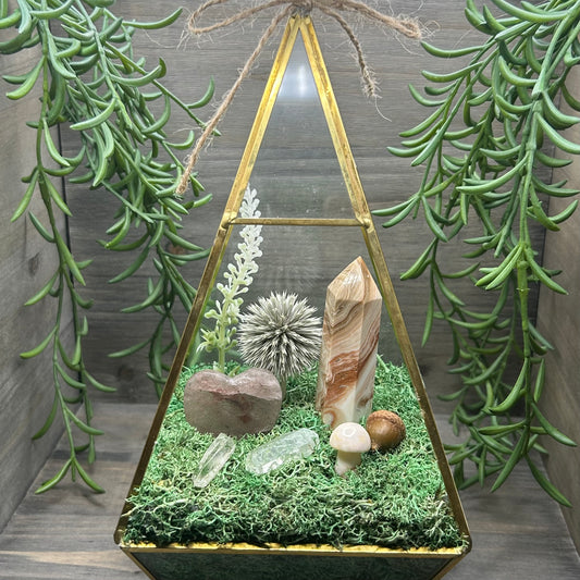 porkstone+strawberry quartz terrarium