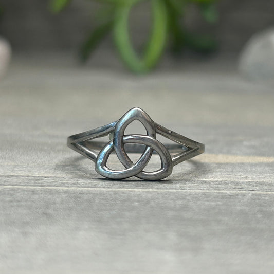 celtic trinity ring (sz 7)