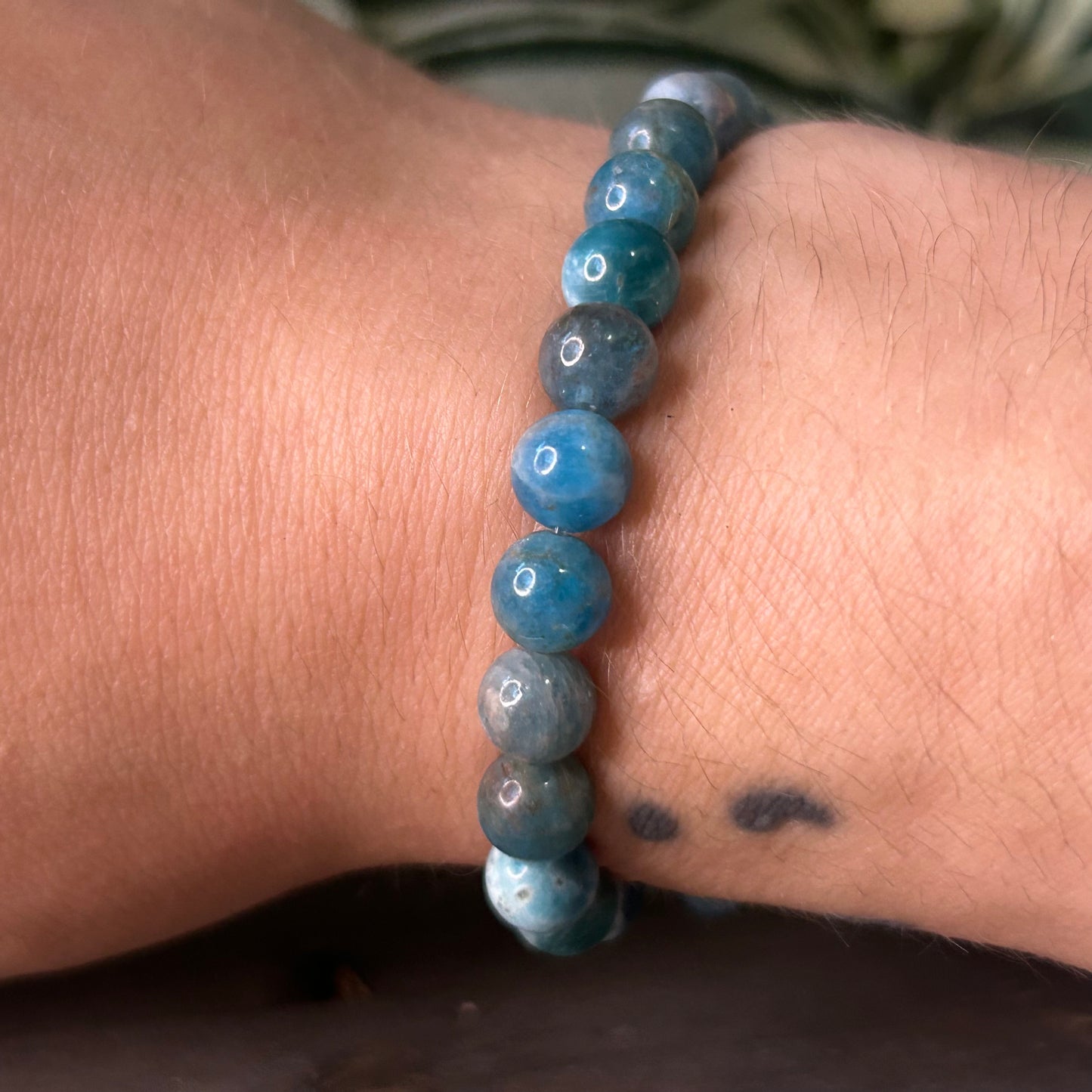 blue apatite bracelet (6mm)