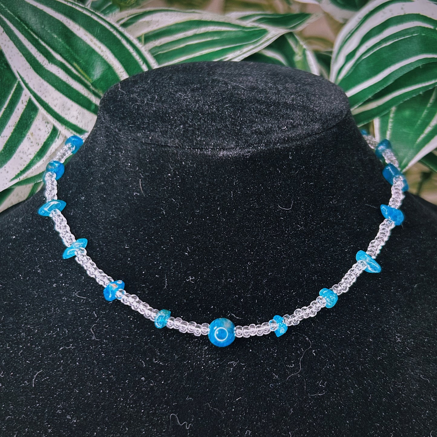 dainty crystal chip choker