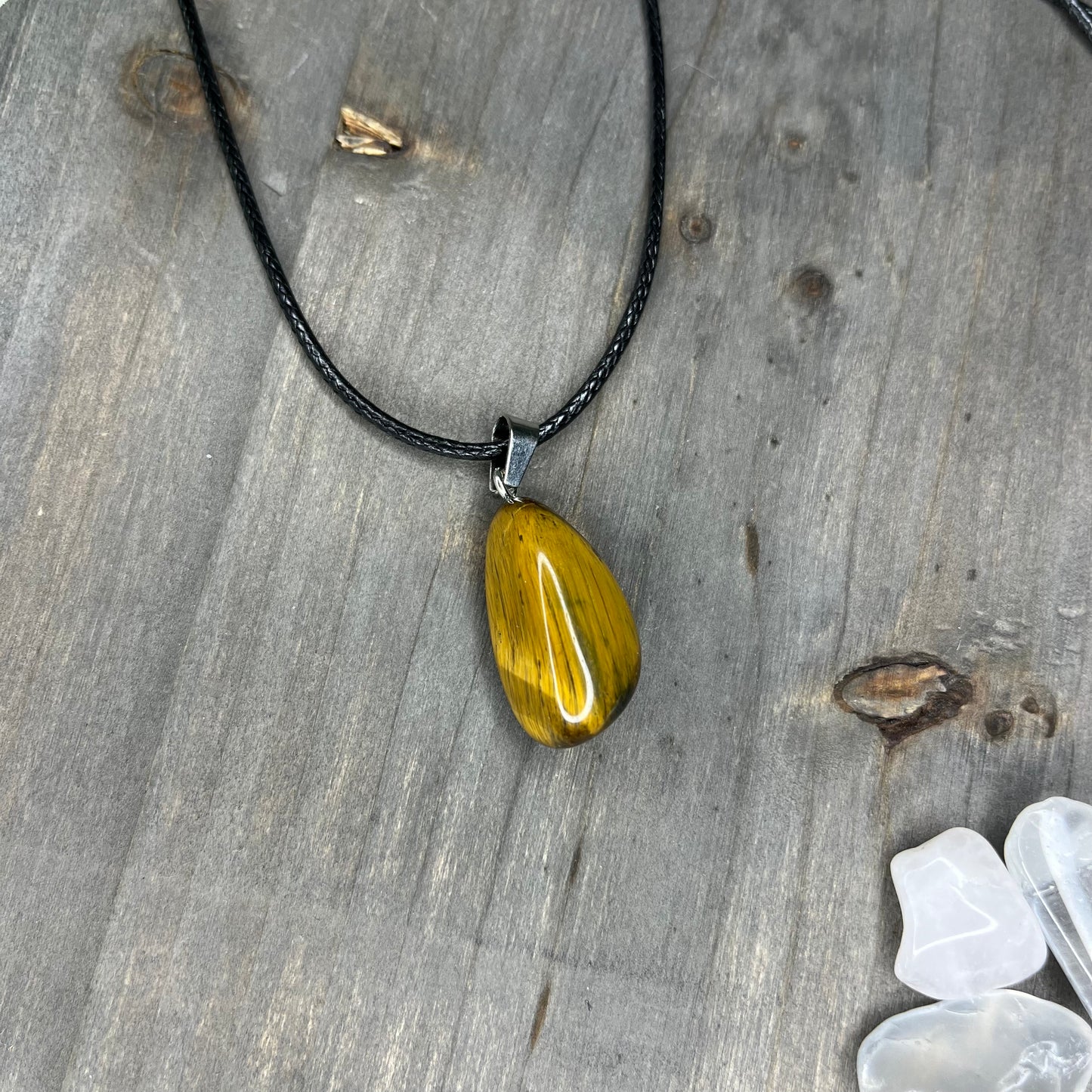 tumble pendant necklace