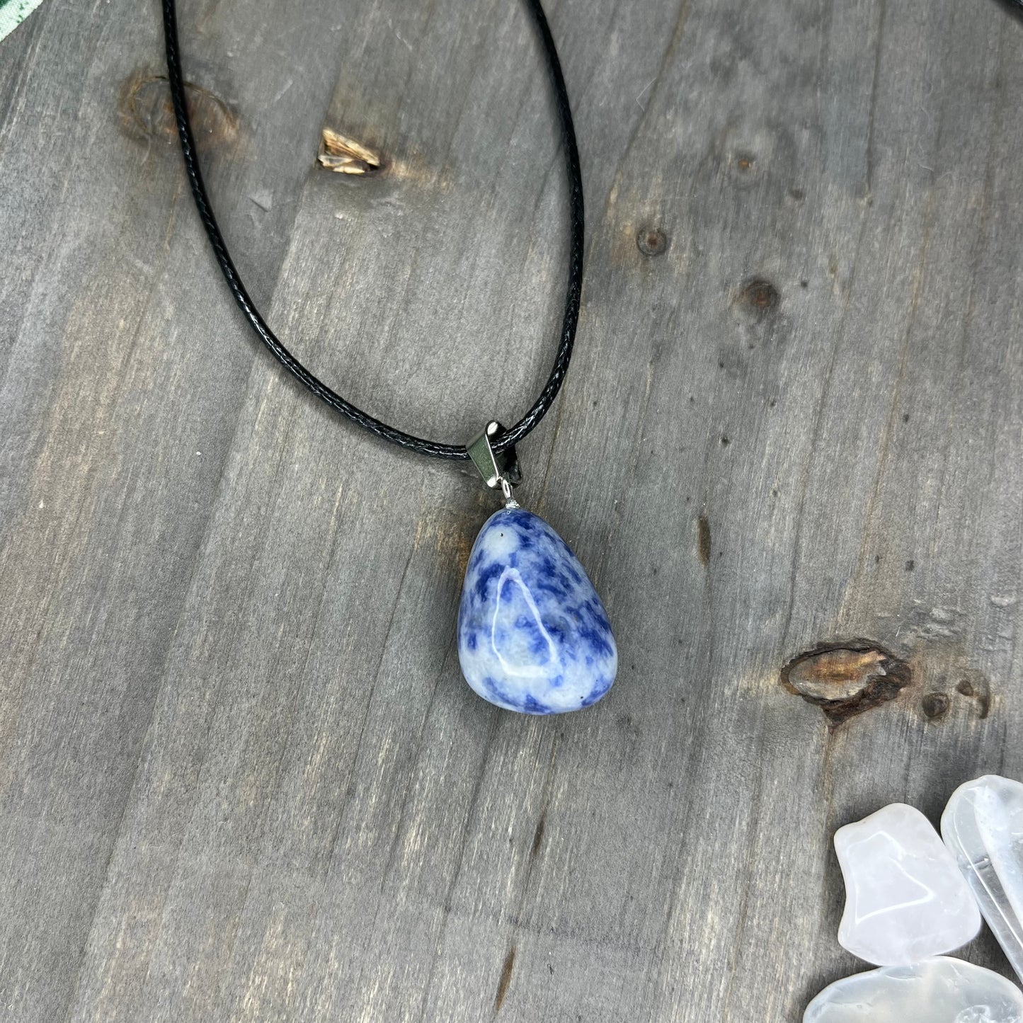 tumble pendant necklace