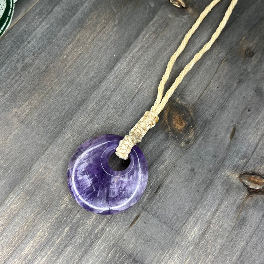 amethyst macrame necklace